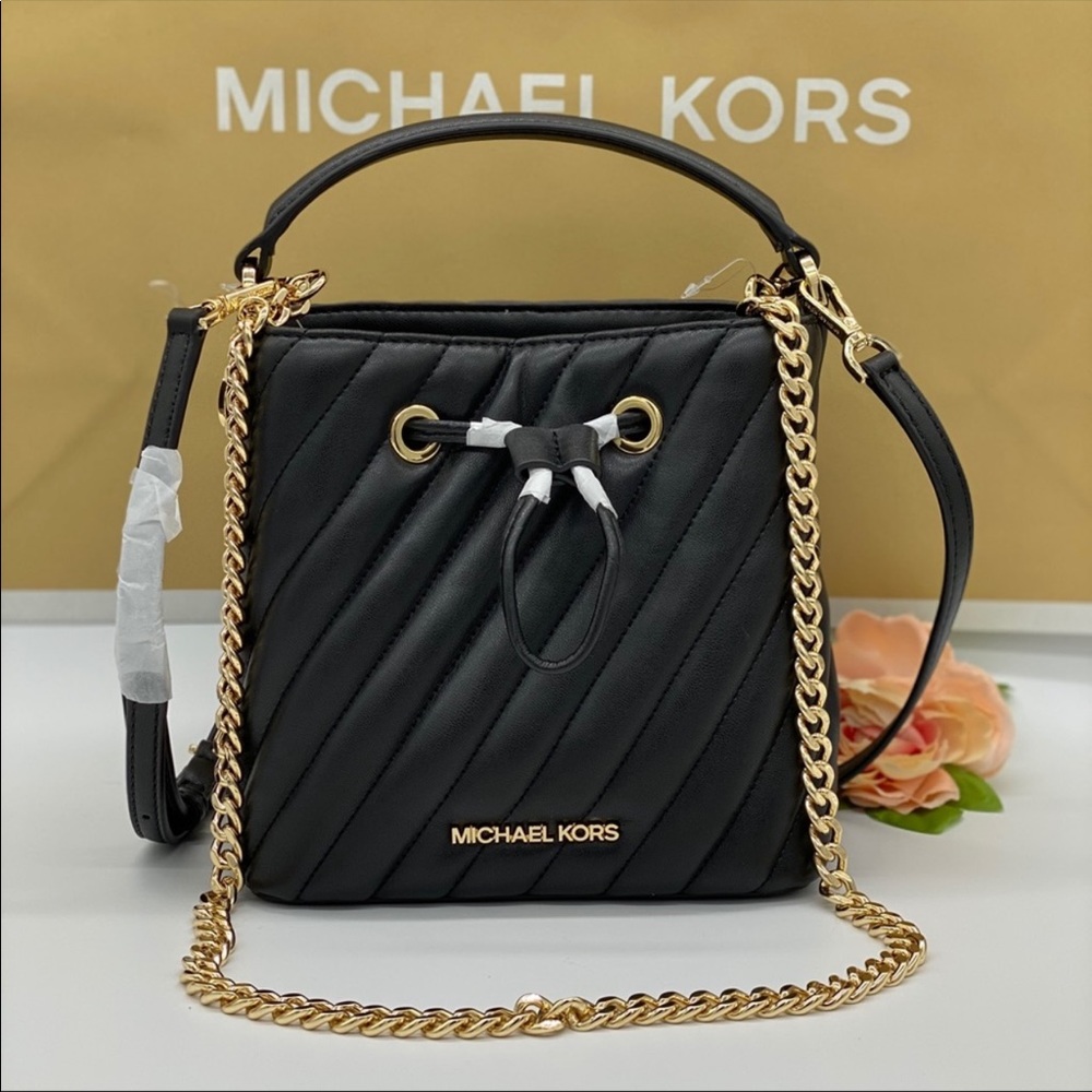 MICHAEL KORS SMALL BUCKET XBODY BLACK - Picture 9 of 16